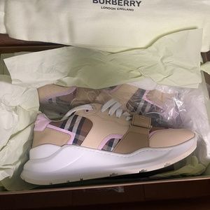 Burberry shoes